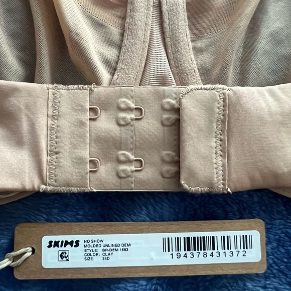 SKIMS Women's Cream Underwire Bra - Picture 3 of 4